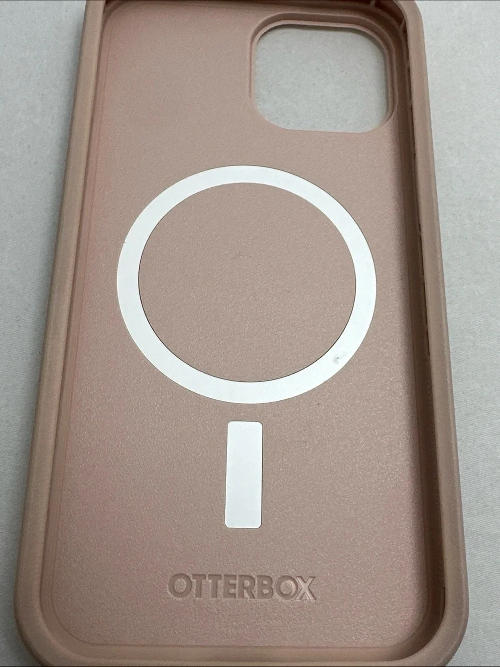 OtterBox Slim Soft-Touch Phone Case in Blush Pink